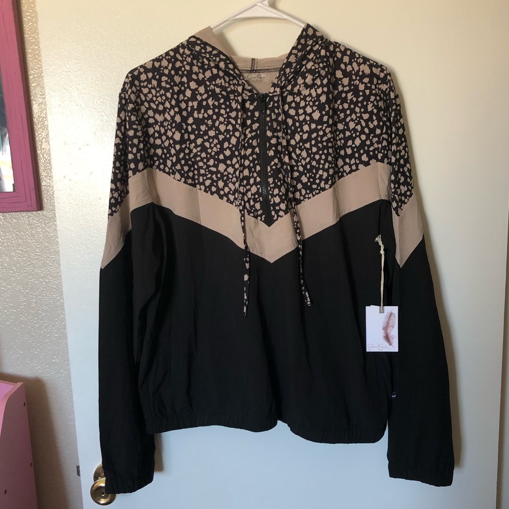4/$30 🌈 Super cute athletic windbreak new with tags!